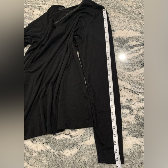 In wear long sleeve, T-shirt, size XL - Picture 6 of 7